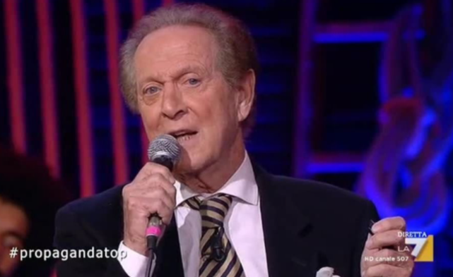 Questa sera torna #propagandalive. Saranno con noi il Vaso degli Esteri, Stefano Boeri, Fabrizio Bosso e Memo Remigi. Ci vediamo alle 21.15 circa su <a href="/la7tv/">La7</a>