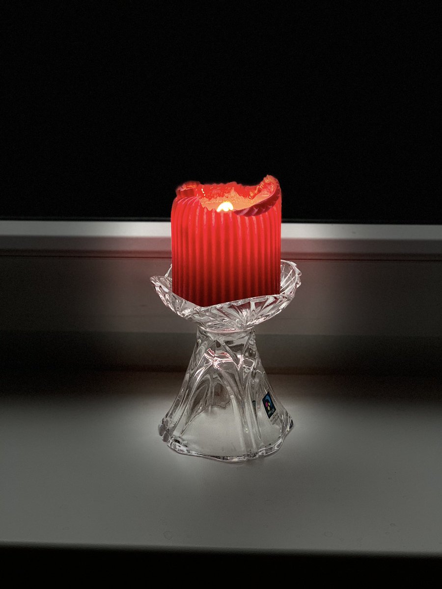 mdb_schmidt's tweet photo. #lichtfenster ein stilles Gedenken #CoronaPandemie https://t.co/lclT5BP3kY
