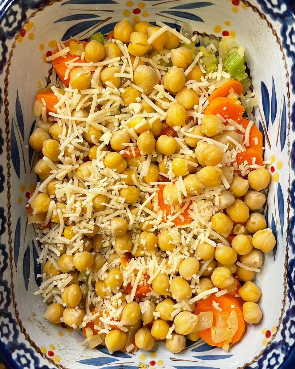 pprettyplate's tweet photo. Din.
White Bean Cassoulet
 @PurpleCarrotXO 

#vegan #veganfood #veganrecipes #veganlife #veganuary https://t.co/IRAOU3XMzd