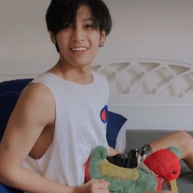 Ini kumpulan foto yang menurut gua singto gemes.Special tag  @_Neavy