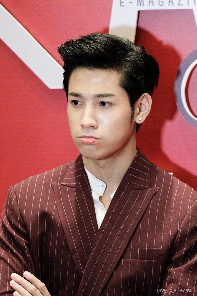 Ini kumpulan foto yang menurut gua singto gemes.Special tag  @_Neavy