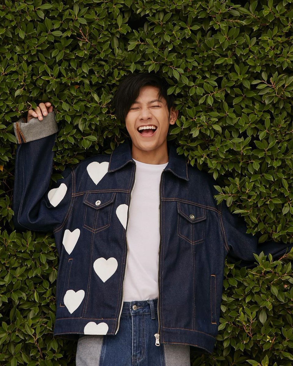 Ini kumpulan foto yang menurut gua singto gemes.Special tag  @_Neavy