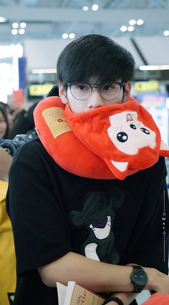 Ini kumpulan foto yang menurut gua singto gemes.Special tag  @_Neavy