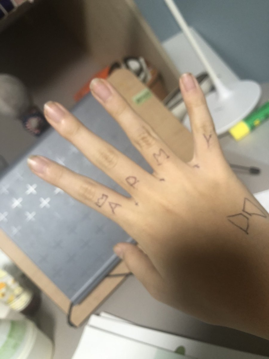 ruyaa130613's tweet photo. 저 잘햇서여..? https://t.co/KRCgB6ulfE