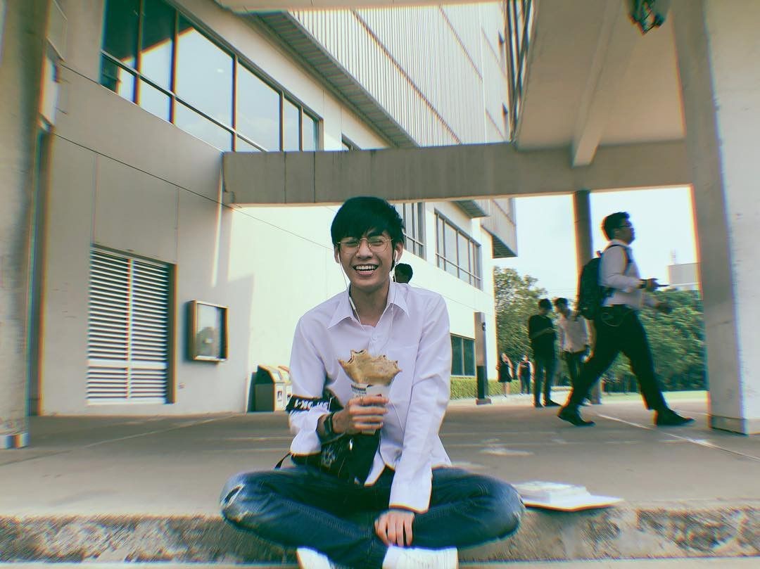 Ini kumpulan foto yang menurut gua singto gemes.Special tag  @_Neavy