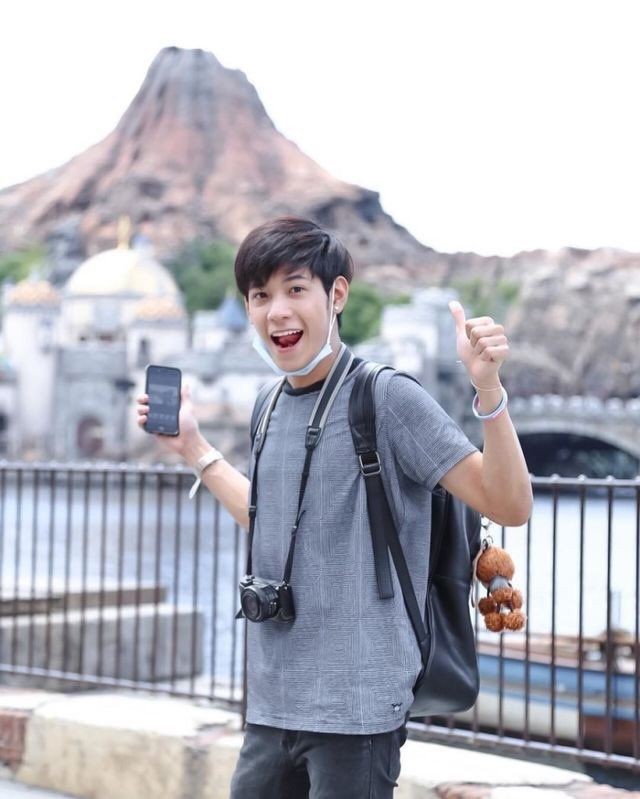 Ini kumpulan foto yang menurut gua singto gemes.Special tag  @_Neavy