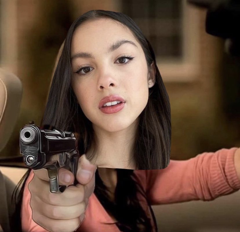 ponytailxari's tweet photo. sabrina carpenter and olivia rodrigo coming together to end the basic white boy > https://t.co/q6RsV2zK5J