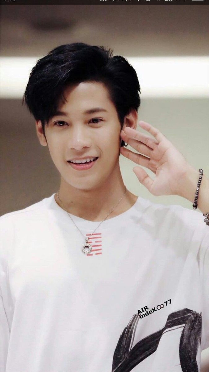 Ini kumpulan foto yang menurut gua singto gemes.Special tag  @_Neavy