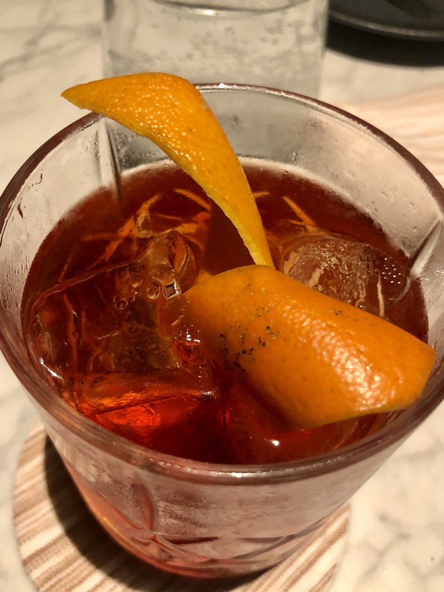 anirbanblah's tweet photo. - Mescal Negroni 
- Tennessee Whiskey, Bianco syrup, citrus bitters 

Excellent cocktails at Copitas @FourSeasons Bangalore 

#blahdrinks #alcohol #cocktail #cocktails #bangalore #bangalorediaries @fourseasons https://t.co/vVpP2Eq4QF