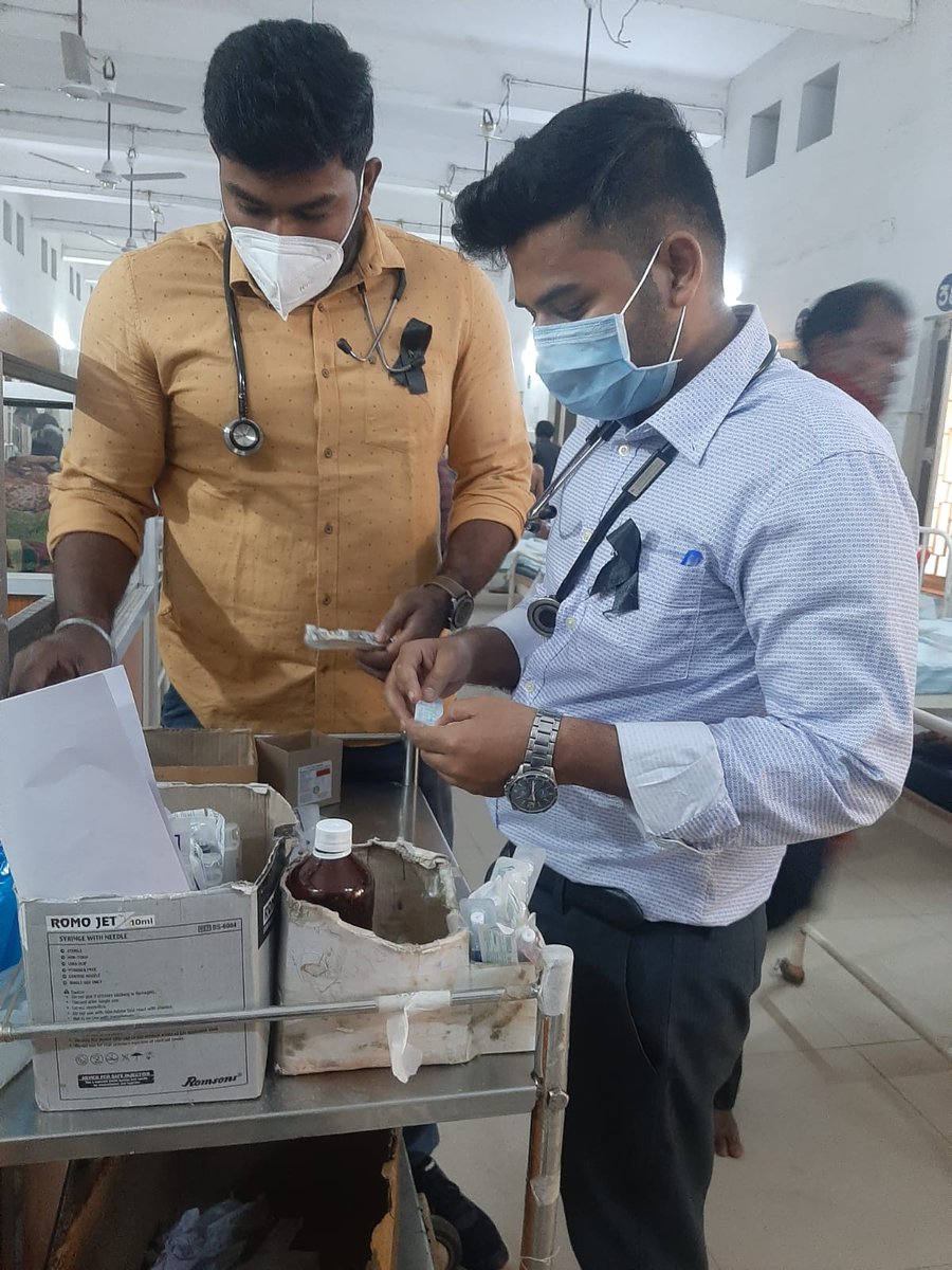 debakinandan60's tweet image. Genuine demand of a COVID warrior . House surgeons of VIMSAR burla have started to do their duty by wearing black badges on . The demand of hike of stipend for interns have not been yet fulfilled . @CMO_Odisha @nabadasjsg @MoSarkar5T @HFWOdisha @drdeepakSamal @BIKASHG05864426