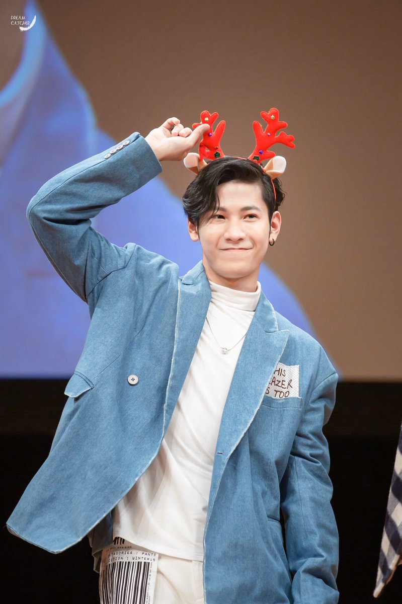 Ini kumpulan foto yang menurut gua singto gemes.Special tag  @_Neavy