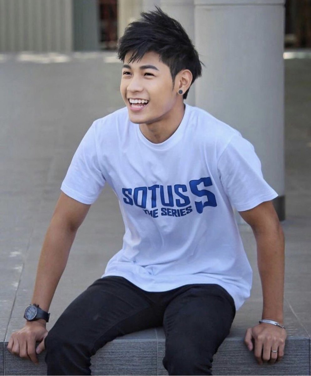 Ini kumpulan foto yang menurut gua singto gemes.Special tag  @_Neavy