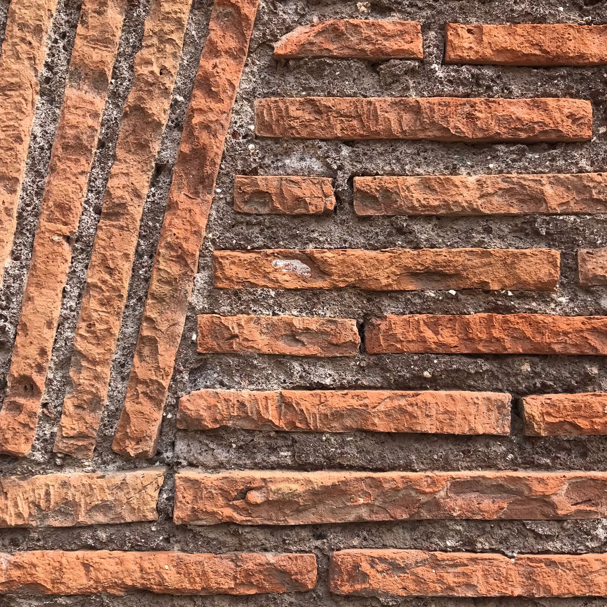 Really, it wasn’t until the 15th century that brick came back into widespread use.2/