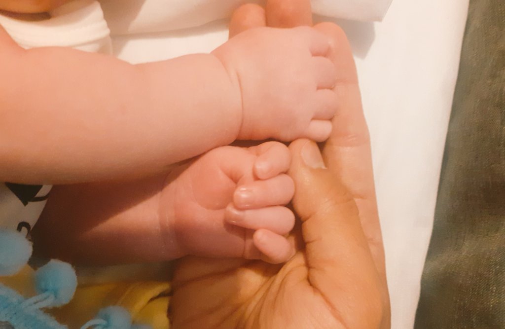 AnibalCh's tweet image. Aveces, solo me quedo observando pequeños detalles.

Los hijos que tenemos son un regalo de Dios. Los hijos que nos nacen son nuestra recompensa.
Salmos 127:3 TLA.