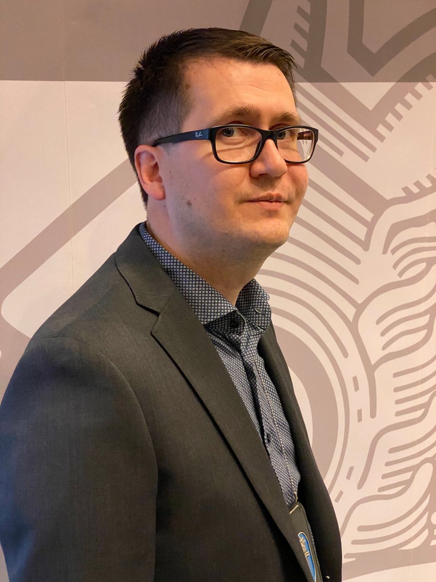 SaloCyber's tweet photo. Mikko Rauhamaa toimii kyberrikostorjuntakeskuksen pÀÀllikkönÀ Keskusrikospoliisissa. #SaloCyberTalks2021 -tapahtumassa hÀnen puheenvuoronsa kÀsittelee rikostorjunnan haasteita globaalissa verkkoympÀristössÀ.
#SaloCyberTalks #kyberturvallisuus @Kyberpaallikko @krp_poliisi https://t.co/JyGXeMvP3R