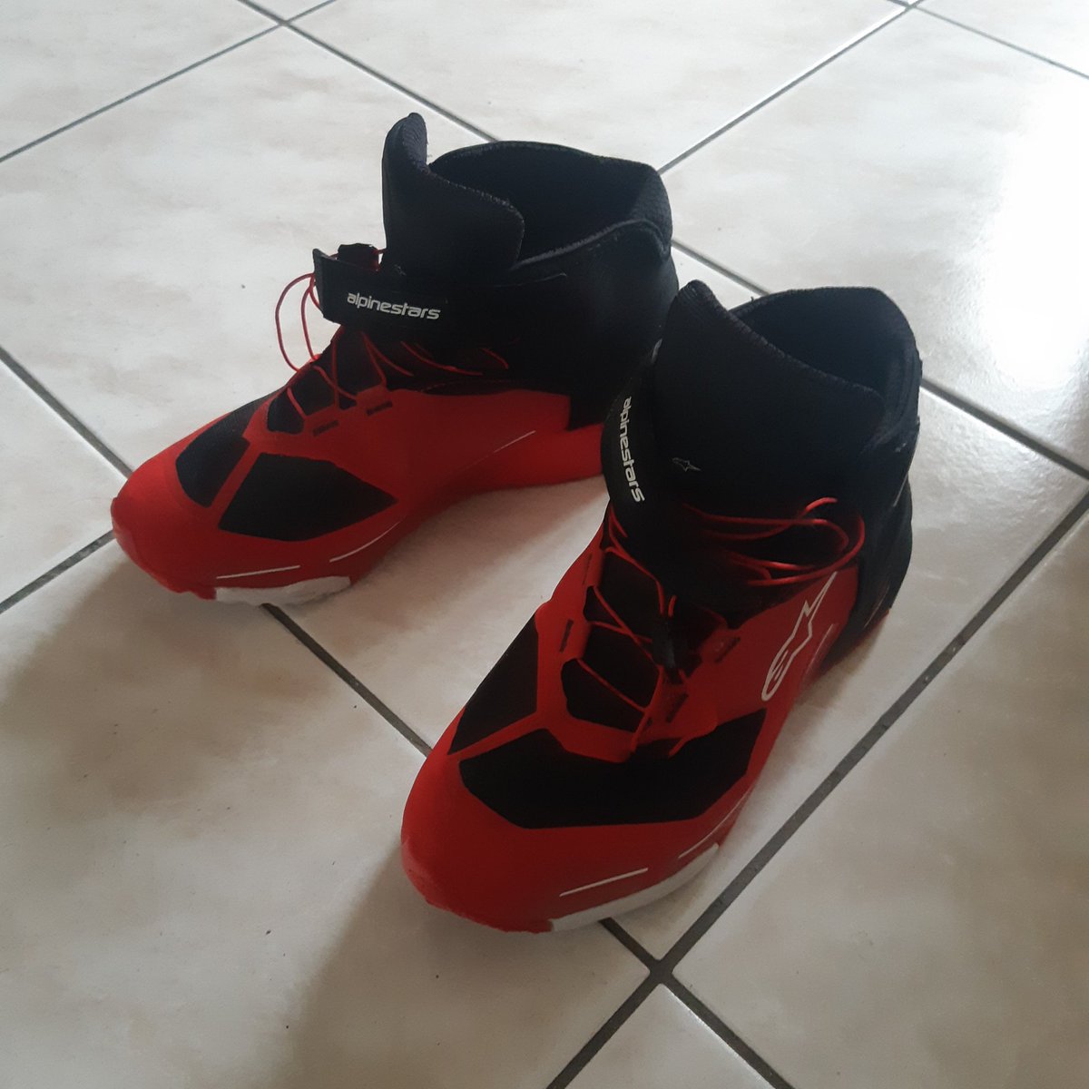 hondaglobal's tweet photo. Buy your pair on https://t.co/3sfAJE6j23
#Alpinestars #ridingshoes #drystar #shoes #sneakers #buy #runner
#ridingshoes #astars #shopping
#brand #myastars #cool
#workout #onegoalonevision #moto #sport
#motorsport #motorcycle #ootd
#astars #girlpower
#style #art #pictures #photo https://t.co/JBPQUHZdLz