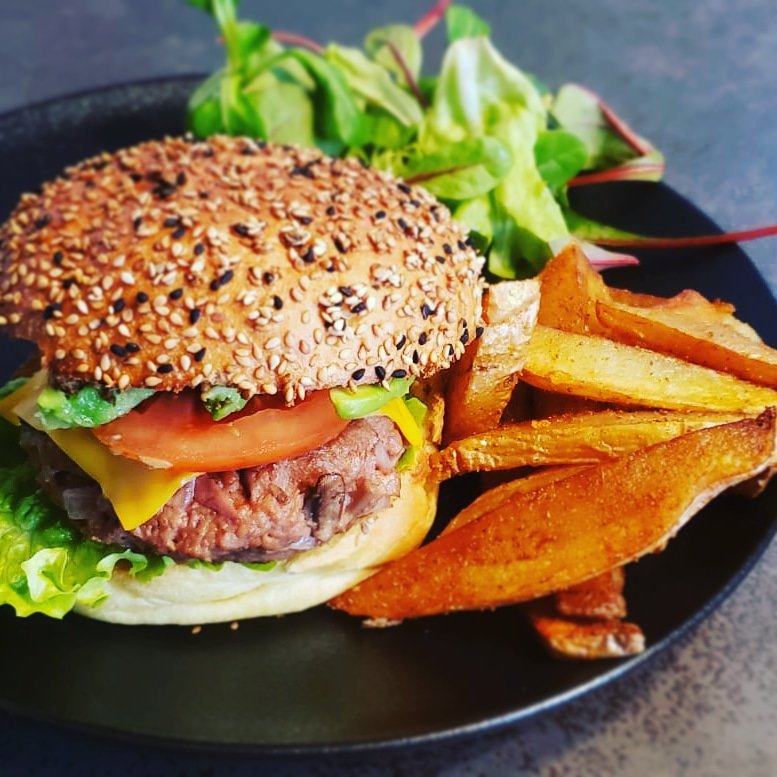 VinylBarCF tweet media