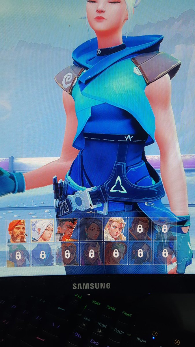 haidar_royaleee's tweet photo. Ive collected everyone except Raze but its bugging smh @PlayVALORANT https://t.co/T0gPXKyptz