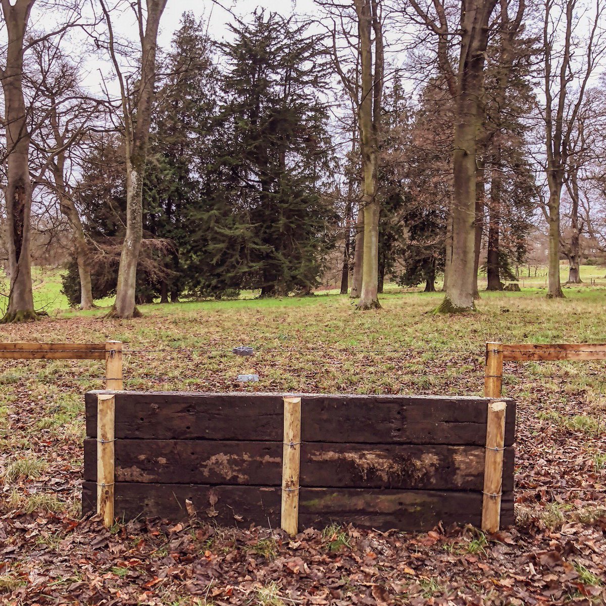 lurcherwork's tweet photo. #newbuild #huntjump #timber #jump #equestrian #horsesports #foxhunting #hunting #hunter #draghunting #trailhunting #crosscountry #huntertrial #countryman #jumpbuilding #jumpbuilder #countrylife #fencefriday #tigertrap #sleeperwall #railwaysleepers #reclamation https://t.co/u2YyVML4mY