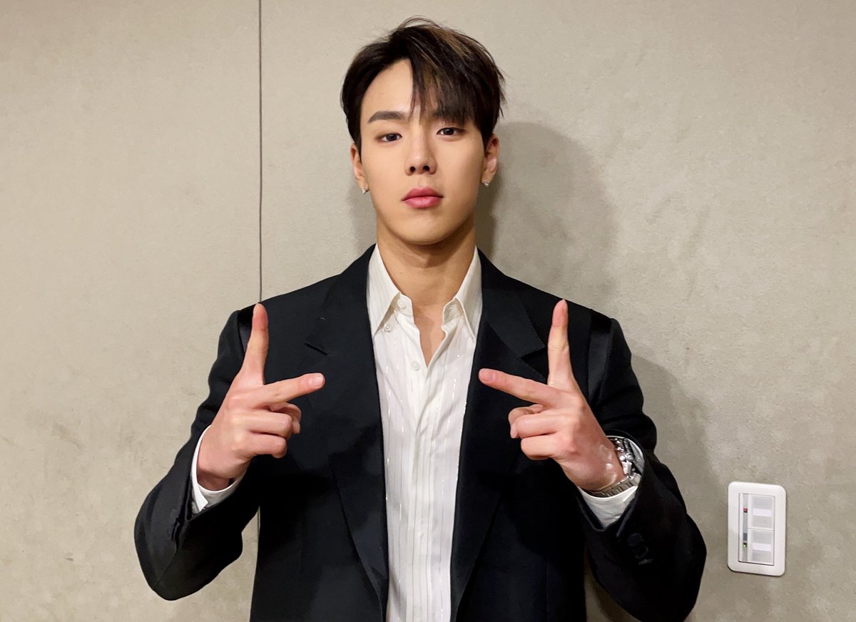 mxmbbinthub's tweet photo. To @SusieDLG you are one of the sweetest Monbebes out there. Thank You for your love and trust. You are loved. 
#Monly @mxmbbinthub . https://t.co/l4RgIWjqTx