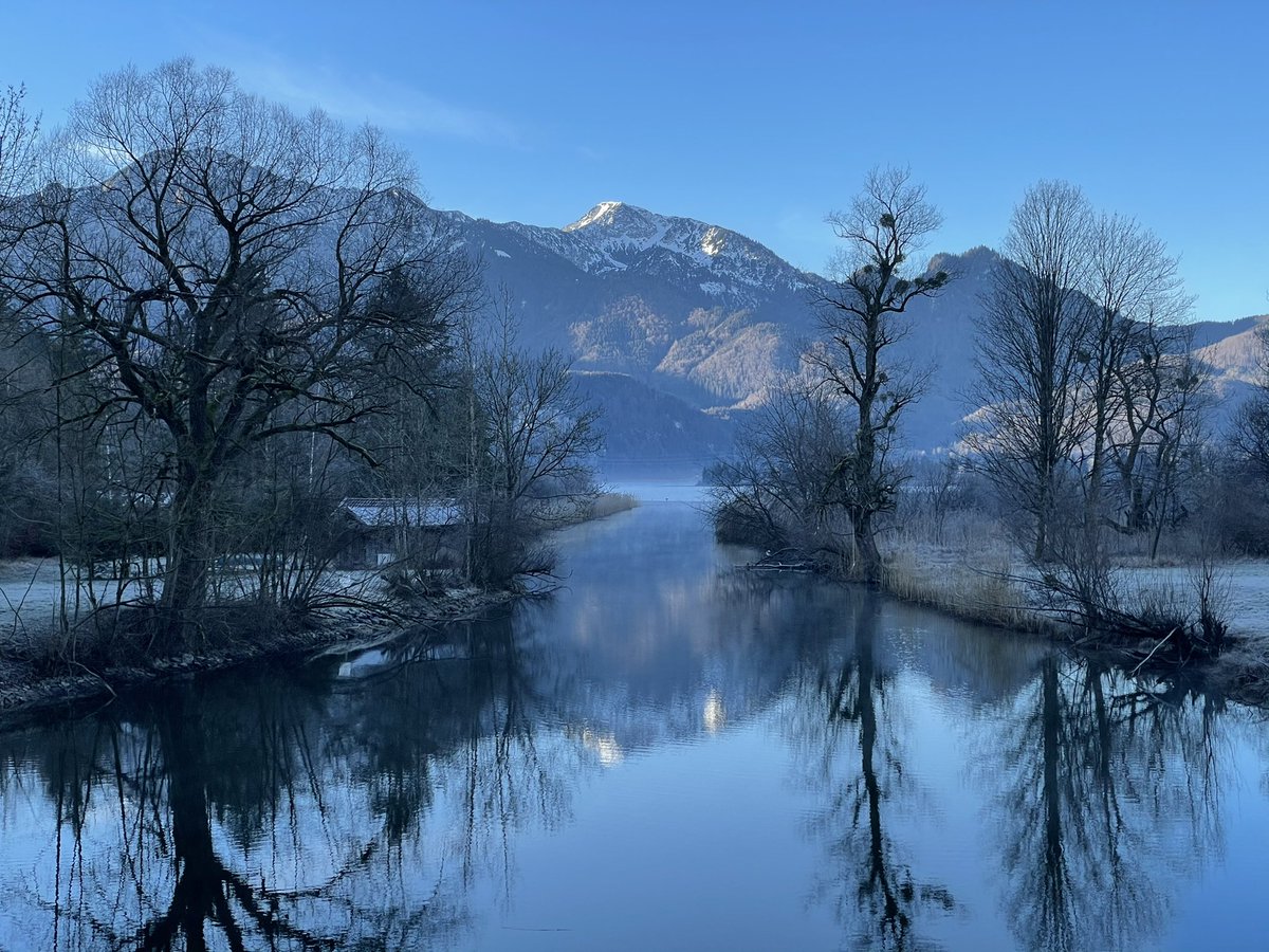 Dein Plan fürs #Wochenende?
Gemütlich mit einem Buch 📖 oder aktiv in der Natur?