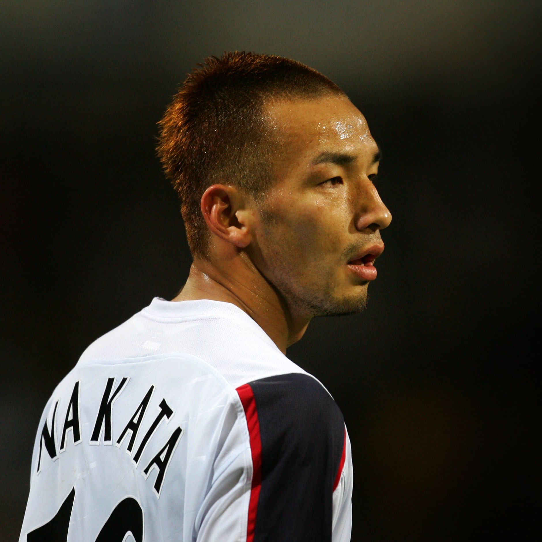  Happy 44th Birthday to former Wanderers midfielder, Hidetoshi Nakata.     