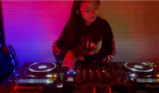 noanonoa's tweet photo. 初✨アニソン🎧チャレンジ🥳
なかなか良きです😎👍💓
#dj #jcdj #アニソン #アニソンdj #色んなジャンル #アニソンイベント行ってみたい https://t.co/aB6Zn0WOCr