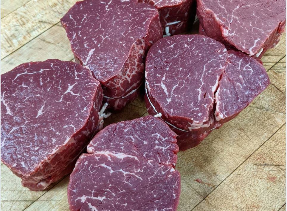 CanadaSpain1's tweet photo. Le Canada, l'endroit idéal pour l'élevage de bovins!
Aujourd'hui, un nouveau jalon pour le #BouefCanadien en Espagne: la première importation directe de l´Alberta à Madrid par #Asttra.
Devinez ce que je vais manger!
#SaveursduCanadaEurope
#LaQualitéEstDansNotreNature
#AECG https://t.co/4CgvHE2bhO
