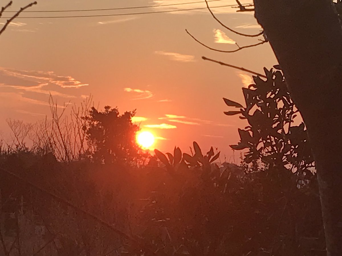こんな空を見ると、どんな時も私たちは見守られていると感じます。