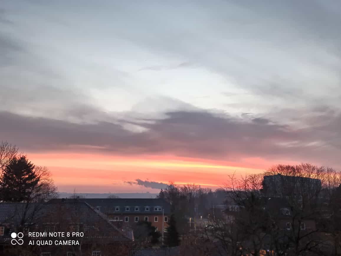 glaubeweiter's tweet image. Auch im trübsten #Januar seit #Beginn der #Wetteraufzeichnungen  kann der #Tag mit #Morgenrot zum #Sonnenaufgang beginnen! #dnkgtt 🎶“Dass die Sonne jeden Tag wieder neu am Himmel steht, dass in deinem Wissen, Gott, das Geringste nicht verweht: Dafür danken wir dir, Gott...“🎶