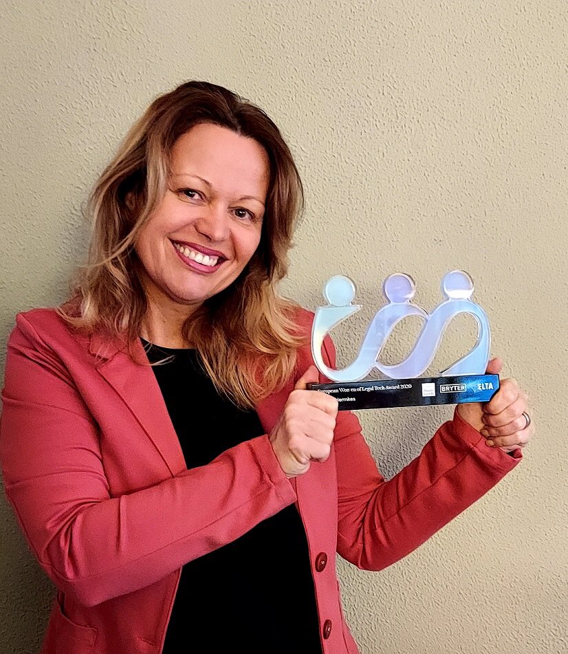 Onlangs won <a href="/mhermkes/">Marjan Hermkes</a> de European Women in Legal Tech award voor professional services. Ze schreef naar aanleiding daarvan een blog over #innovatie in de #advocatuur l-ime.nl/blog/ewolt/ #trots