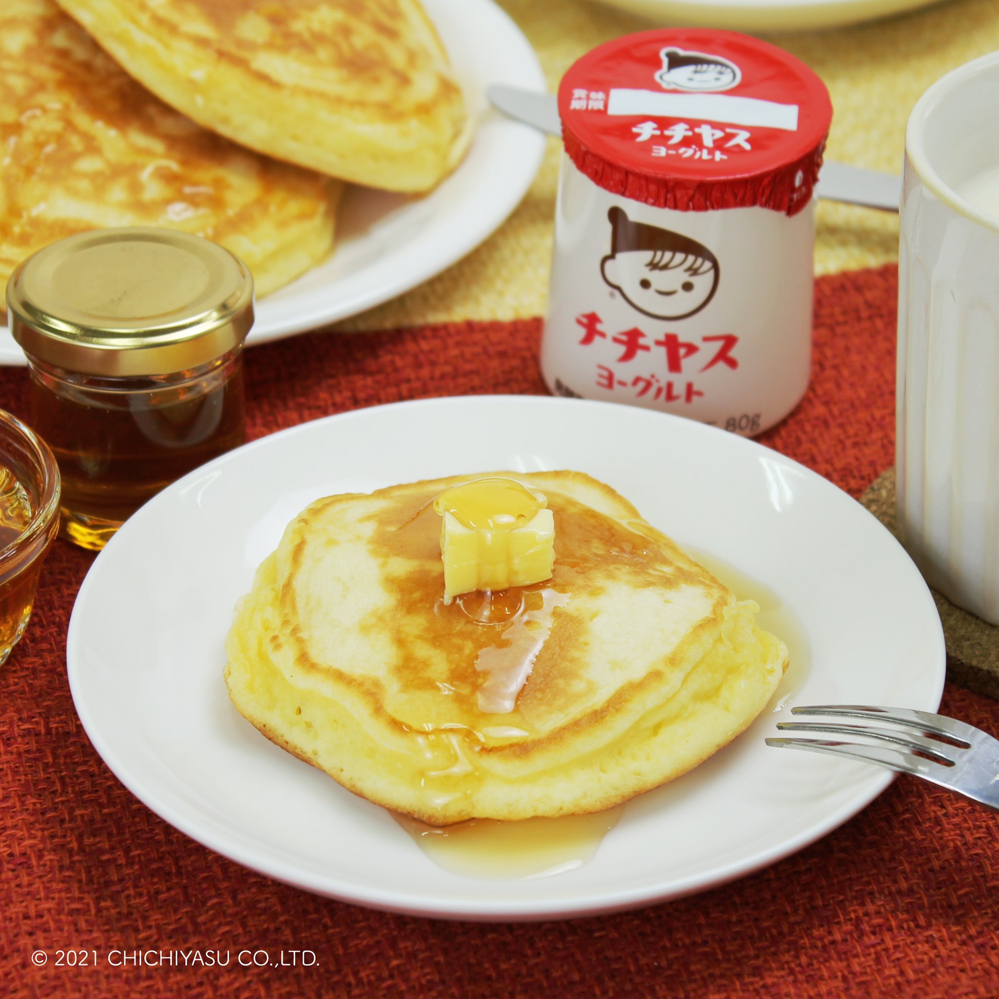 公式 チチヤス チー坊 みてみてー おやつにホットケーキを焼いてみたよ ホットケーキミックスに合わせる牛乳 を半分ヨーグルトに変えるだけで ふわふわもちもちのホットケーキに みんなも試してみてね チチヤス チー坊 チチヤスヨーグルト