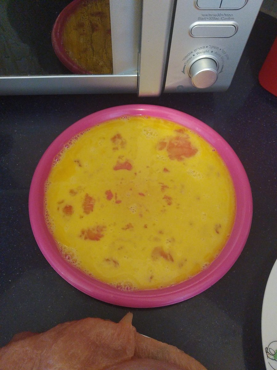 Next.Eggs.Used to "glue" everything together.I mix them in a flat plate. It makes it easier to battery everything