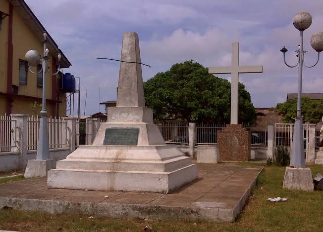 mybadagry's tweet photo. #TouristAttraction - The Agia Tree Monument

The Agia Tree Monument is a significantly remarkable tourist centre for being where Christianity was first preached in Nigeria. 

#MBMFIF #MyBadagry #Badagry #Tourism #TouristCentre #Lagos #Nigeria https://t.co/3eVXe54BOD