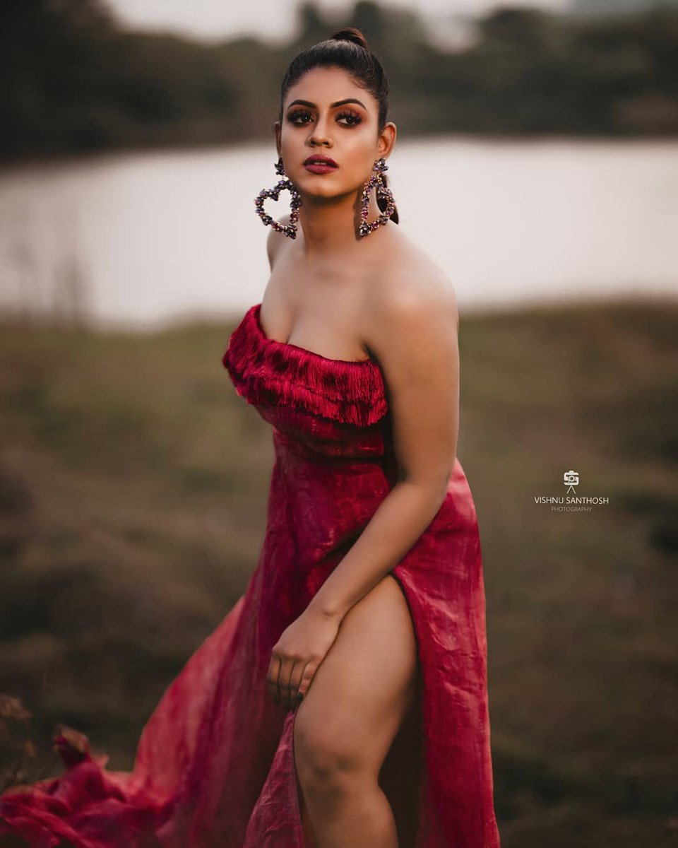 Movieupdates69's tweet photo. Wishing the gorgeous and the most talented Actress @IamIneya ❤🎉🥳
#HBDIneya #HappyBirthdayIneya
#lneya https://t.co/4ZniSsf4nU