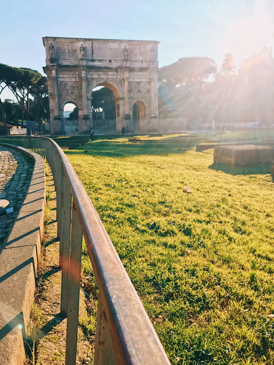 MilestoneRome's tweet photo. «I could tell you how many steps make up the streets rising like stairways [...]. The city does not consist of this, but of relationships between the measurements of its space and the events of its past» 
Italo Calvino 
#Rome #meetRome #RomeisUs https://t.co/OpZ0mpc9ma