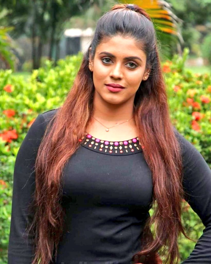 Movieupdates69's tweet photo. Wishing the gorgeous and the most talented Actress @IamIneya ❤🎉🥳
#HBDIneya #HappyBirthdayIneya
#lneya https://t.co/4ZniSsf4nU