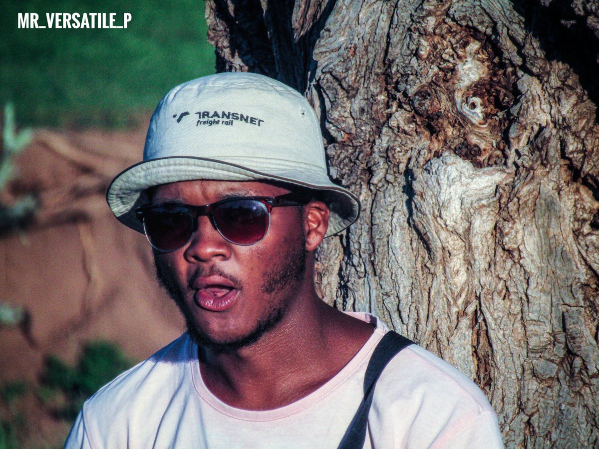 Mr_Versatile_SA's tweet photo. Model : Dj Beezy
Photographer: Mr Versatile
Canon PowerShot Sx430 IS 

Empowered to bring out the outer beauty of each individual hoping to retrieve Confidence and Construct self belief 😊❤

#photoshoot #Photography #MR_VERSATILE_P 
#InsufficientGrace21😊❤ https://t.co/C0yr5qvtBX