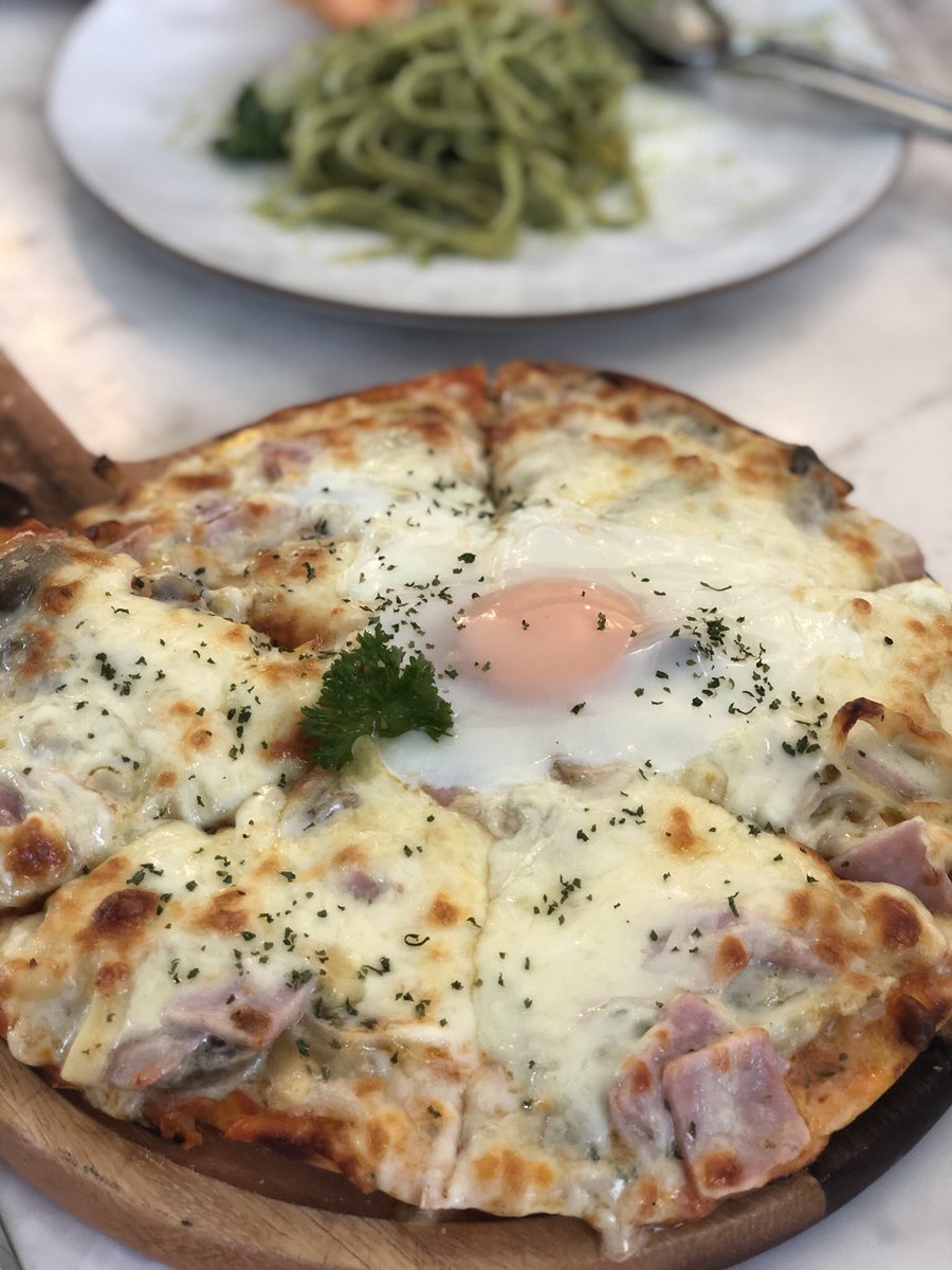 chatchai tweet media