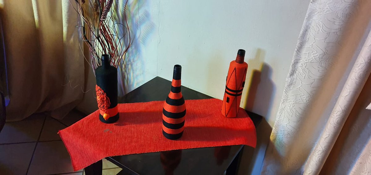 MonyamaneL's tweet image. Mzanzi is alive with possibilities . What started as a fun , playing with bottles and wool is now transforming people`s room to another level . Thank you South Africa .