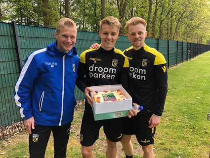 18/19 seasonAfter a very good year at Vitesse Martin Ødegaard wins player of the year at VitesseStats this season:39 Games11 Goals12 Assists