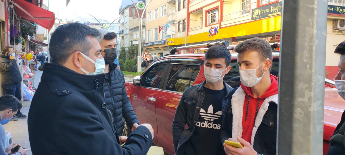 ozgurokusal1's tweet photo. Bugünümüzü Teşkilatlanma çalışmalarını yürüttüğümüz YAĞLIDERE ilçemizde esnaf ve vatandaşlarımızı ziyaret ederek geçirdik @devapartisi https://t.co/UfGIPET6QQ