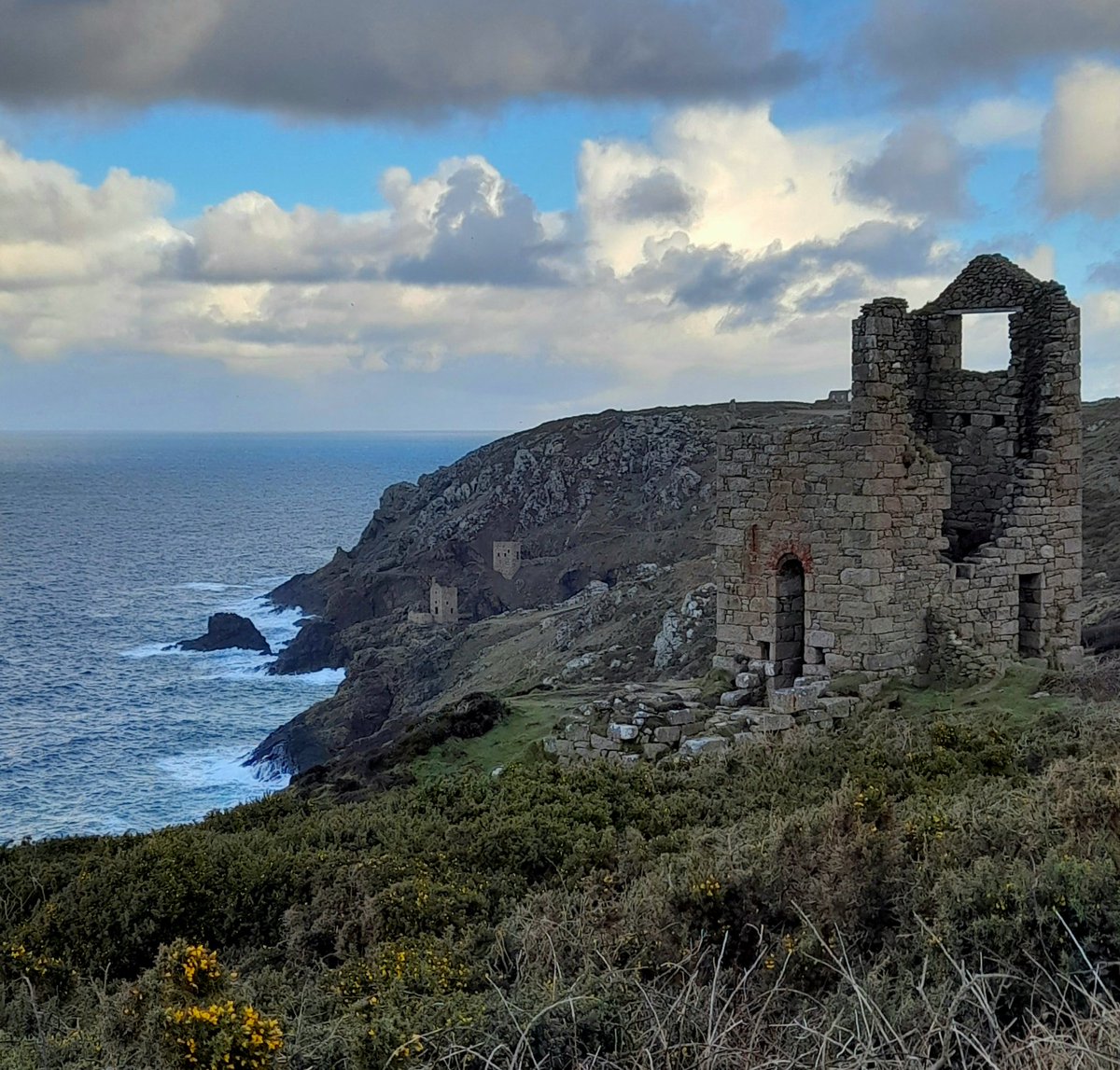 gnome_alice's tweet photo. Folly? Lavish captain and purser's houses, Allen shaft headframe between from early 20th century investment in #Botallack Mine, the shaft over-engineered for little return
A #WhealOwles engine house near #Truthwall
Tidy stile
#Crowns from Wheal Owles
#Botallack
#Lannust
#Kernow https://t.co/4KvvRp9rEc