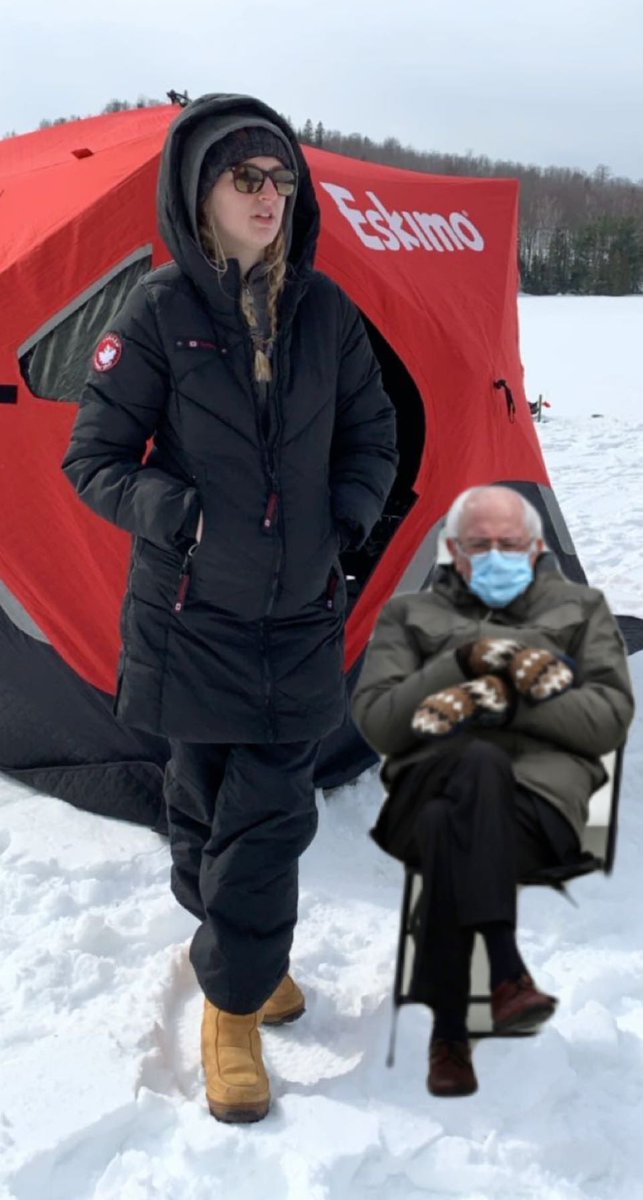 jxnnaam's tweet photo. Enjoy these pictures my mother photoshopped of me and my cat with @BernieSanders https://t.co/ByhfdzZJaA
