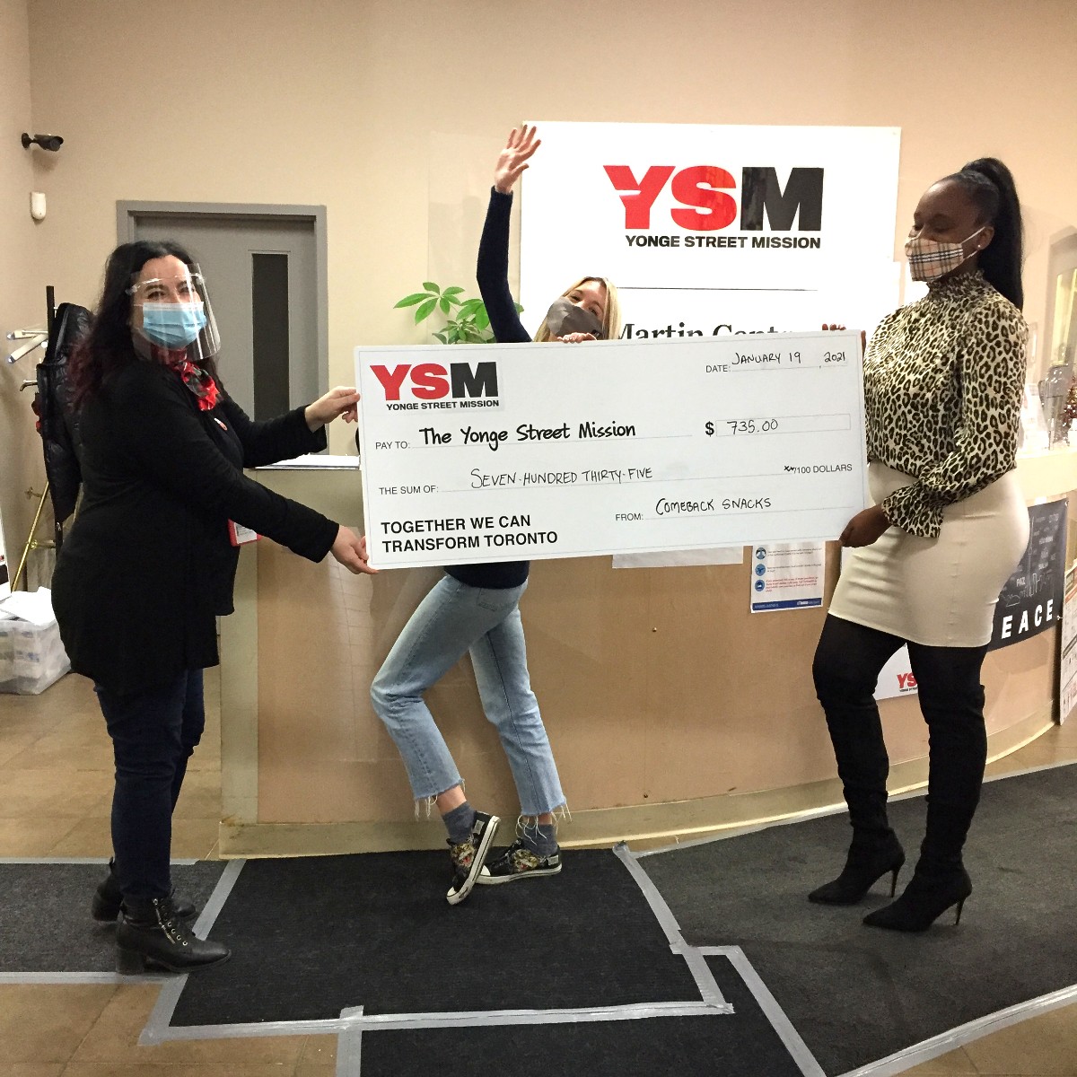 YSM_TO's tweet photo. Thank you @comebacksnacks!! During the holidays, Comeback Snacks gave a portion of their sales of their “Hope for the Holidays” gift box in support of YSM & our HOPE (Helping Offenders on Probation Excel) Program! #TransformTorontoTogether #PopcornWithAPurpose https://t.co/1VvaDXetkI