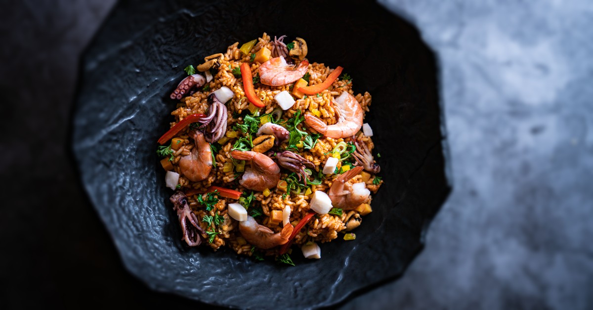SodexoGroup's tweet photo. Love watching mouth-watering food photos 📷during the week-end or just searching for inspiration from our chefs 👩🍳? Discover our 2021 Global Annual Culinary Report >> https://t.co/RtkPMjX7lr
#LoveOfFood #CulinaryReport21 #FoodLovers #Food #CulinaryExcellence #CulinaryInnovation https://t.co/d8pDOliGRh