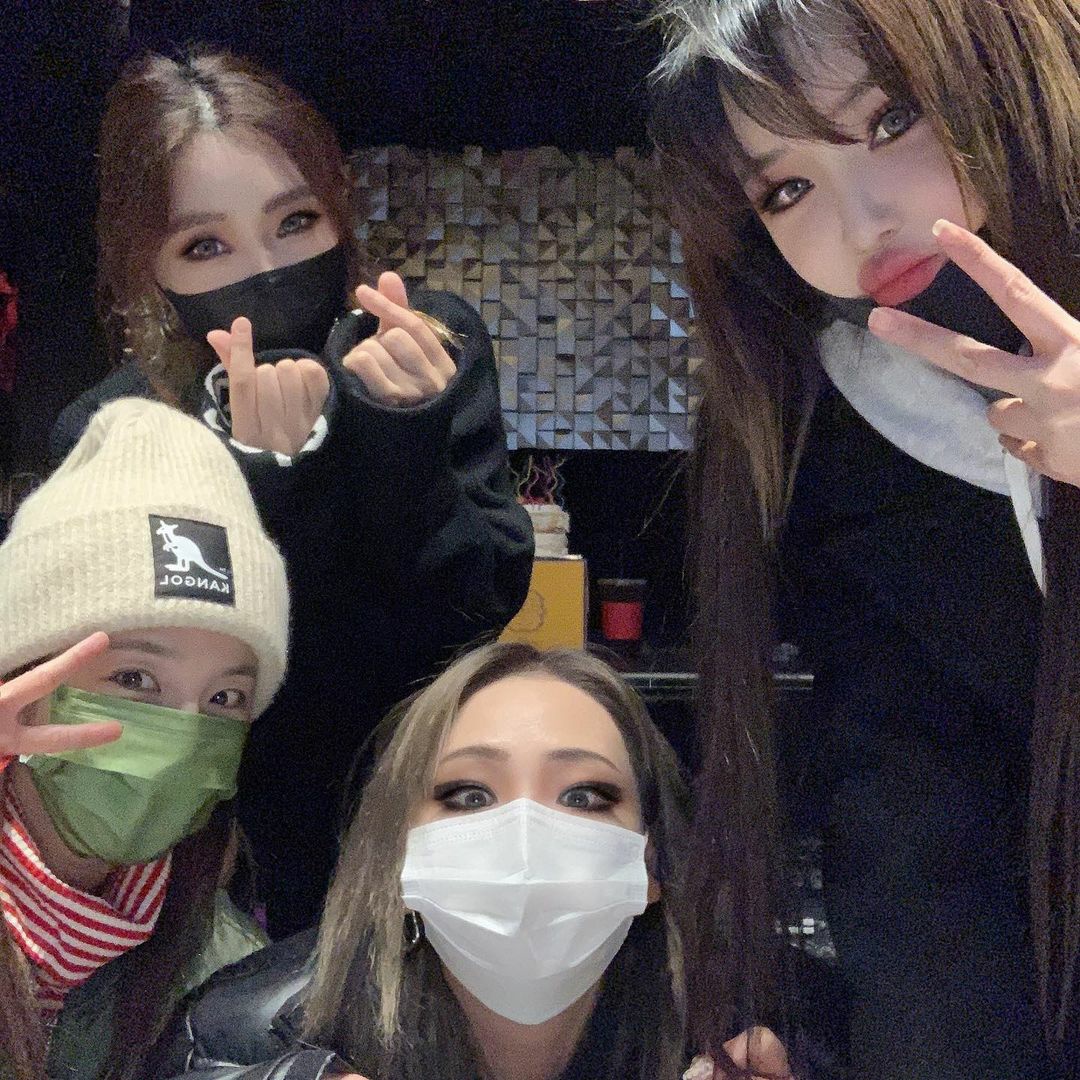 BomPicxs's tweet photo. QUEENS 👑 https://t.co/OvVxgUEOzf
