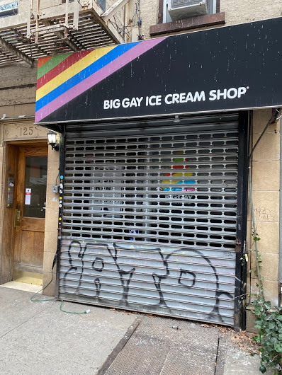 evgrieve's tweet photo. The very first @biggayicecream shop, on 7th Street in the East Village, will not be reopening. A for-rent sign is now on the storefront. This outpost had been closed since the COVID-19 PAUSE went into effect last March. The locations in the West Village and UWS are open. 1/2 https://t.co/2yAynhFxqv