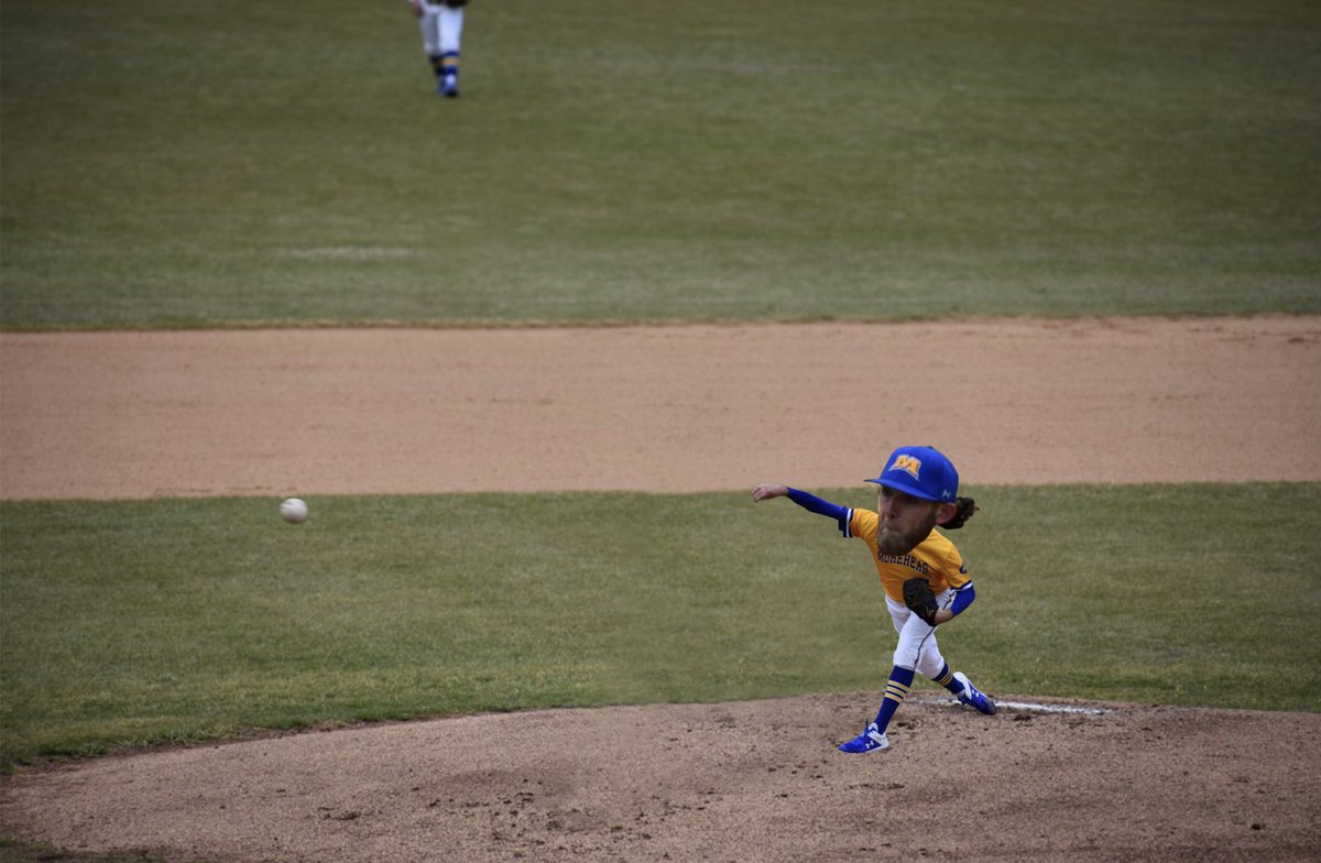 MSUEaglesBsball's tweet photo. It’s not the size of the dog in the fight that matters... https://t.co/h4d3bT9RPy