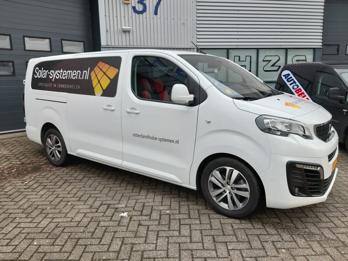 Autobeletterd's tweet photo. Regio #Rotterdam opgelet! @Solarsystemen Rotterdam rijdt er weer strak bij met deze #autobelettering. Wie heeft deze #Peugeot #Expert al zien rijden? 
Ook een rijdend #visitekaartje van je auto maken? https://t.co/wfpa3war1z https://t.co/Dr18XKF7e3